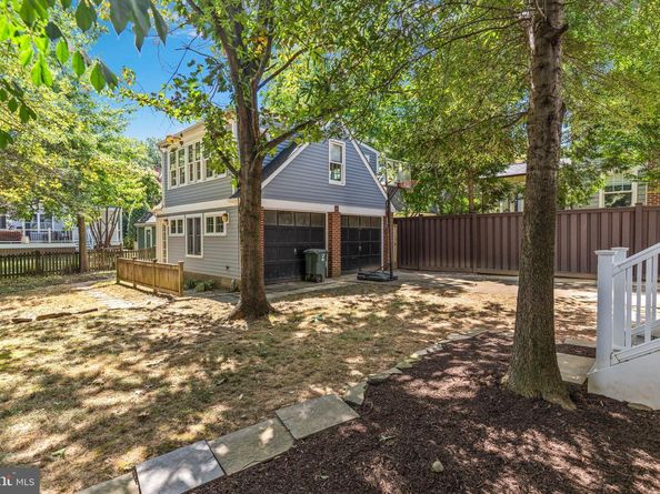 4612 24TH Street N, Arlington VA 22207