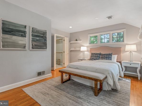 4612 24TH Street N, Arlington VA 22207