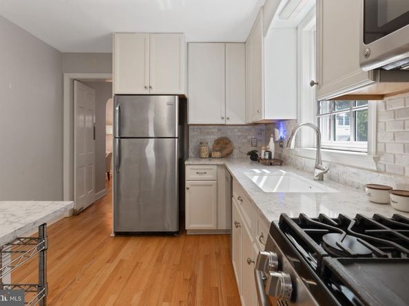4612 24TH Street N, Arlington VA 22207