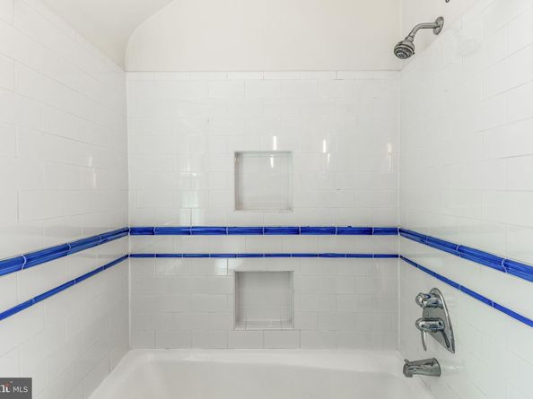 4612 24TH Street N, Arlington VA 22207