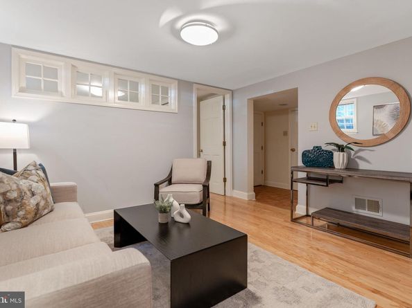4612 24TH Street N, Arlington VA 22207