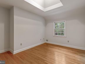 4612 24TH Street N, Arlington VA 22207
