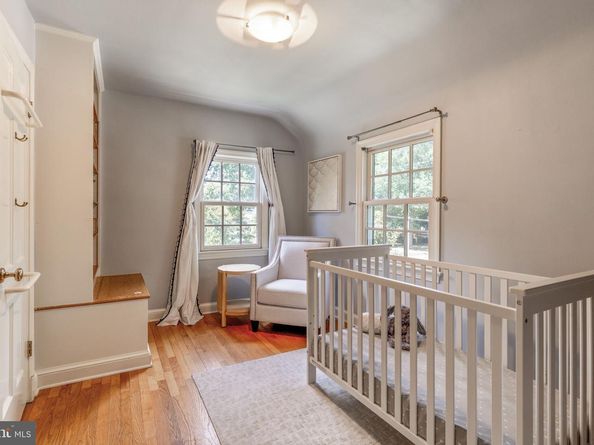 4612 24TH Street N, Arlington VA 22207