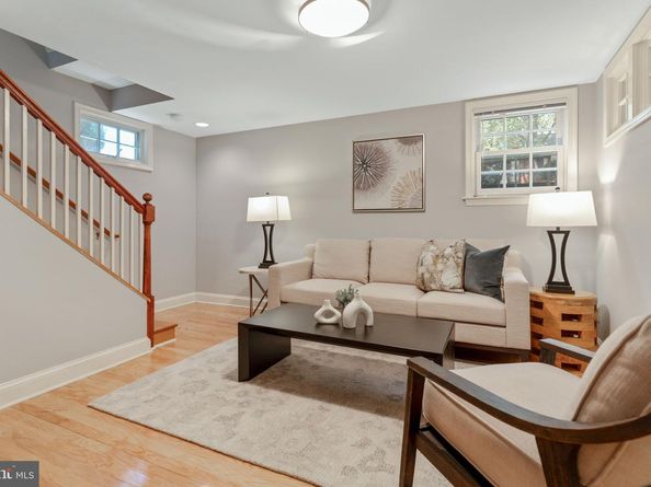 4612 24TH Street N, Arlington VA 22207
