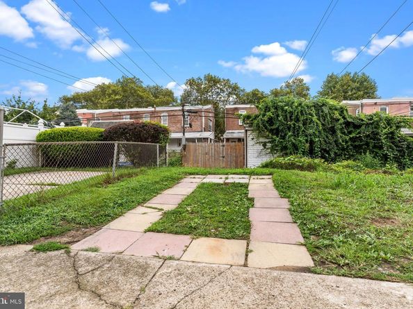 7033 Charles Street, Philadelphia PA 19135