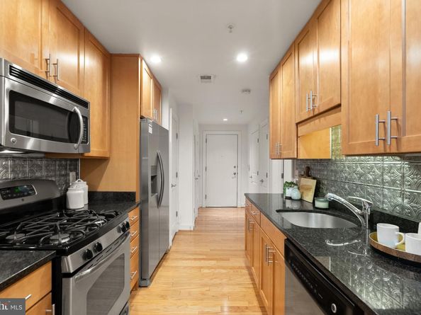 1023 N Royal Street 109, Alexandria VA 22314