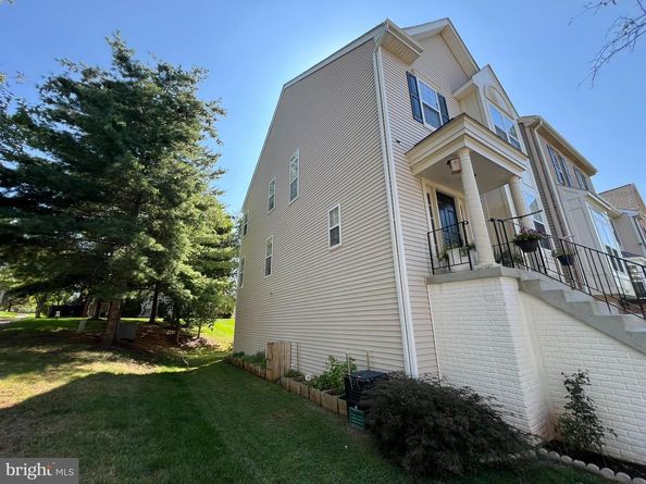 47379 Darkhollow Falls Terrace, Sterling VA 20165