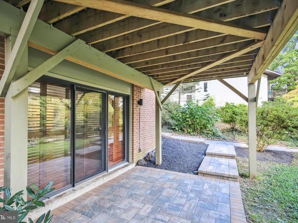 11221 S Shore Road, Reston VA 20190