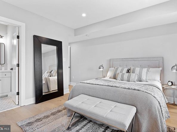 1013 17TH Place NE 7, Washington DC 20002