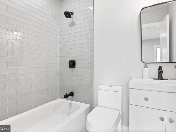 1013 17TH Place NE 7, Washington DC 20002