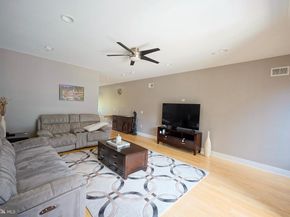 908 N Front Street, Philadelphia PA 19123