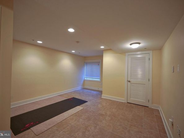 908 N Front Street, Philadelphia PA 19123