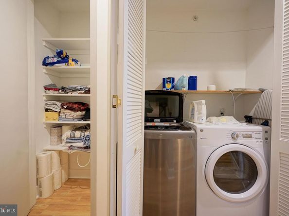 908 N Front Street, Philadelphia PA 19123