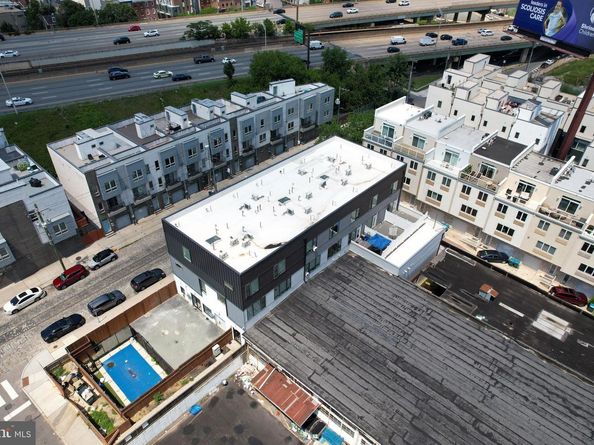 908 N Front Street, Philadelphia PA 19123