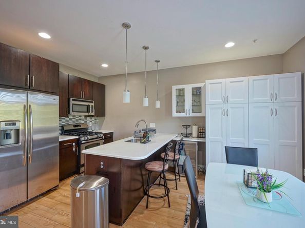 908 N Front Street, Philadelphia PA 19123