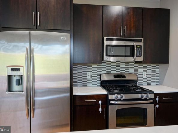 908 N Front Street, Philadelphia PA 19123