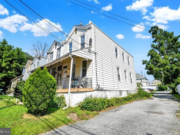 1044 Jackson Avenue, Sharon Hill PA 19079