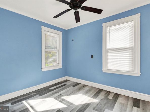 1044 Jackson Avenue, Sharon Hill PA 19079