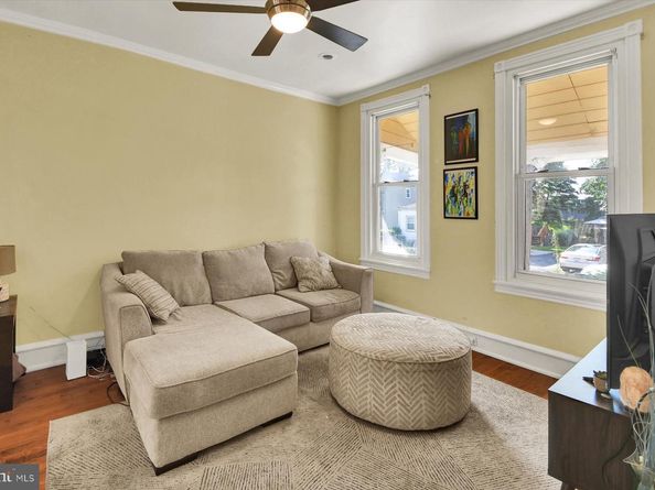 1044 Jackson Avenue, Sharon Hill PA 19079