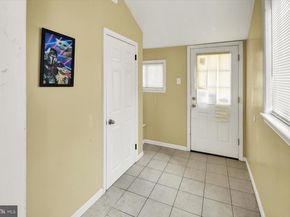 1044 Jackson Avenue, Sharon Hill PA 19079