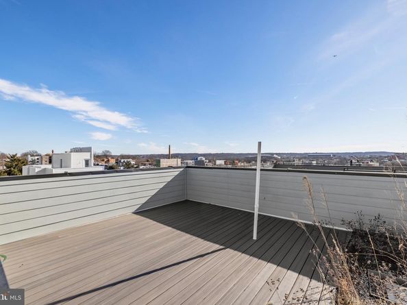 824 18TH Street NE 10, Washington DC 20002