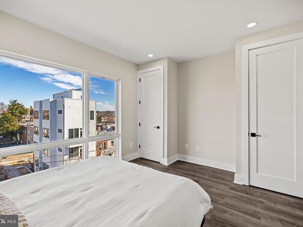 824 18TH Street NE 10, Washington DC 20002