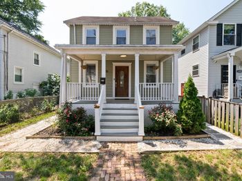 3009 Otis Street NE