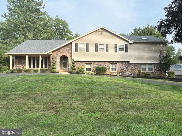 1469 Fort Washington Avenue, Ambler PA 19002
