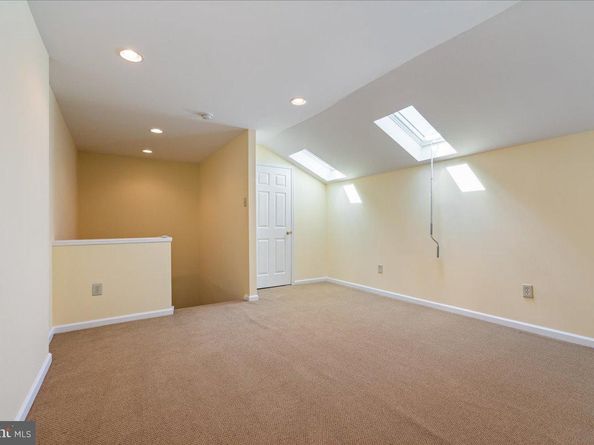 628 Greycliffe, Ambler PA 19002