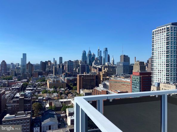 604 S Washington Square 810, Philadelphia PA 19106