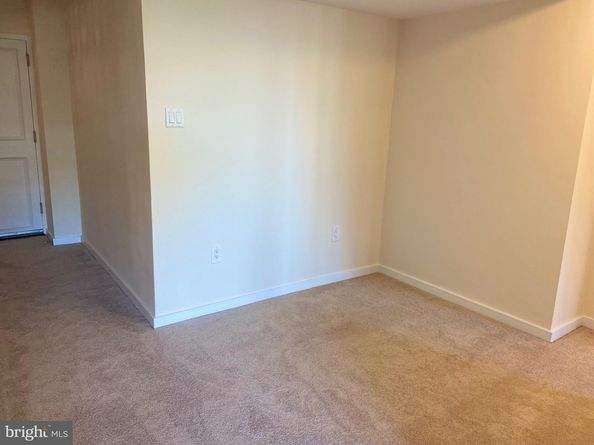 604 S Washington Square 810, Philadelphia PA 19106