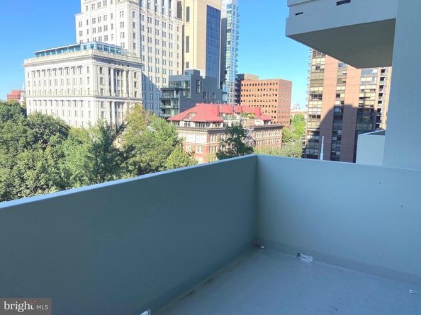 604 S Washington Square 810, Philadelphia PA 19106