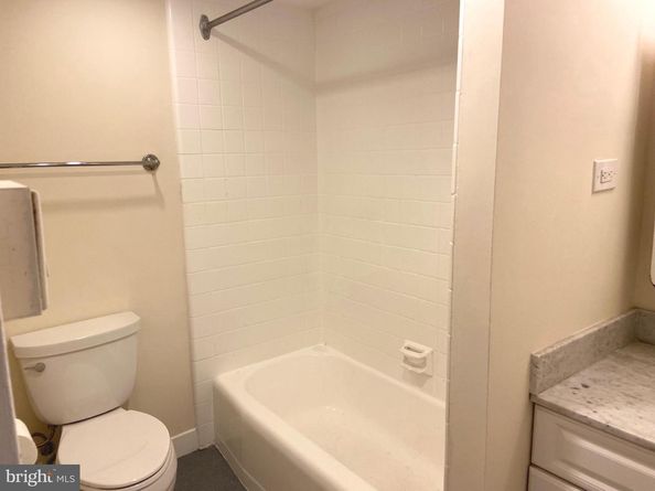 604 S Washington Square 810, Philadelphia PA 19106