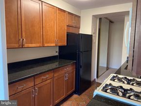 604 S Washington Square 810, Philadelphia PA 19106