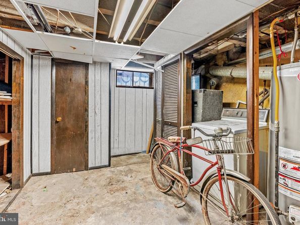 2422 S Iseminger Street, Philadelphia PA 19148