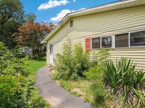 29 Locust Lane, Levittown PA 19054