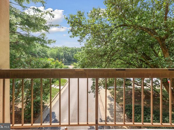 803 N Howard Street 252, Alexandria VA 22304