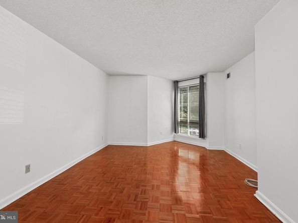 803 N Howard Street 252, Alexandria VA 22304