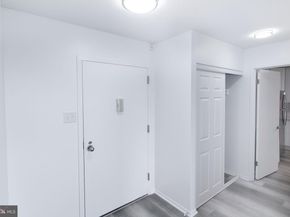 307 Yoakum Parkway 1024, Alexandria VA 22304