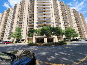 307 Yoakum Parkway 1024, Alexandria VA 22304