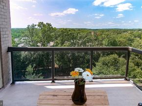 307 Yoakum Parkway 1024, Alexandria VA 22304