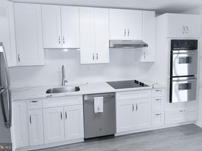 307 Yoakum Parkway 1024, Alexandria VA 22304