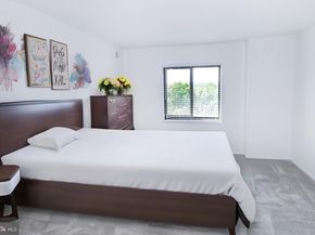 307 Yoakum Parkway 1024, Alexandria VA 22304