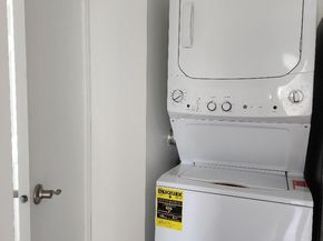 307 Yoakum Parkway 1024, Alexandria VA 22304