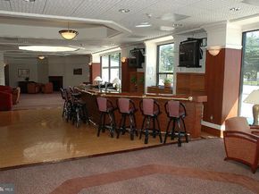 307 Yoakum Parkway 1024, Alexandria VA 22304