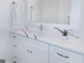 307 Yoakum Parkway 1024, Alexandria VA 22304