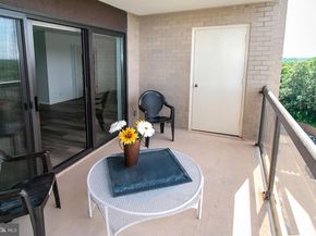 307 Yoakum Parkway 1024, Alexandria VA 22304