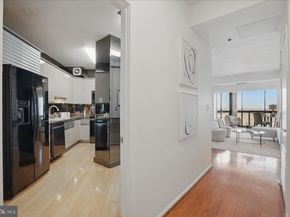 900 N Stafford Street N 2632, Arlington VA 22203