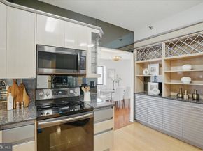 900 N Stafford Street N 2632, Arlington VA 22203