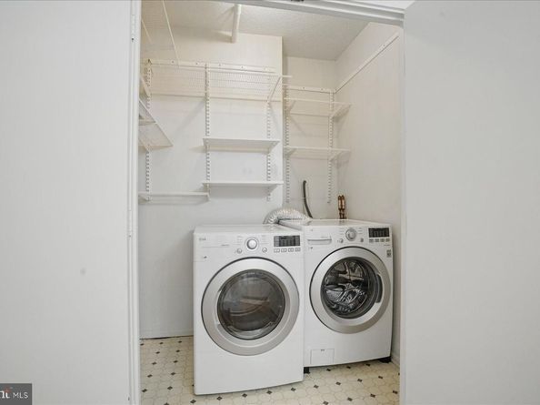 900 N Stafford Street N 2632, Arlington VA 22203